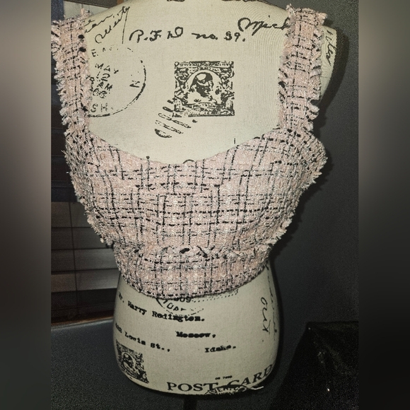 wild fable Tops - Wild Fable Juniors Pink Crop Top Size M